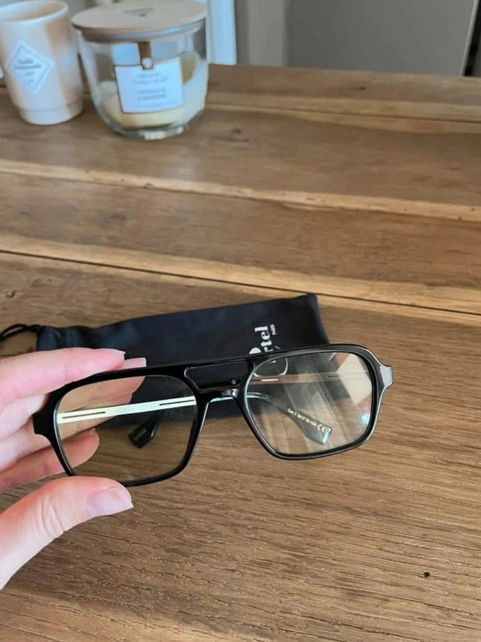 Paire de lunettes de soleil/lunettes teintées originales - photo numéro 2