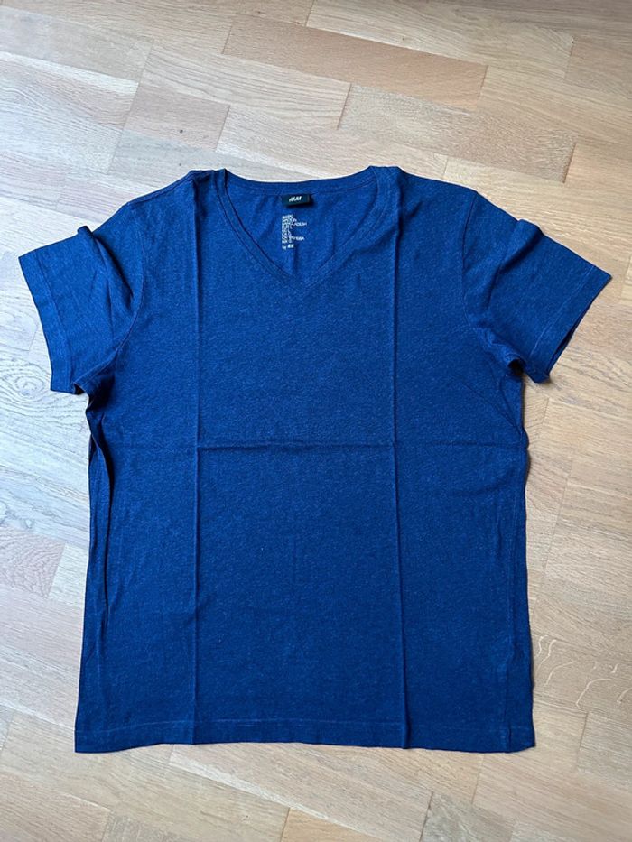 T-shirt manches courtes col v uni homme H&M - photo numéro 5