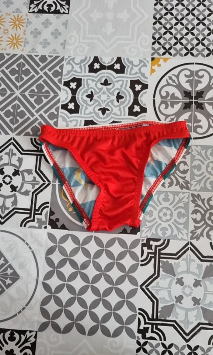 Maillot de bain / slip de bain taille 2 ans