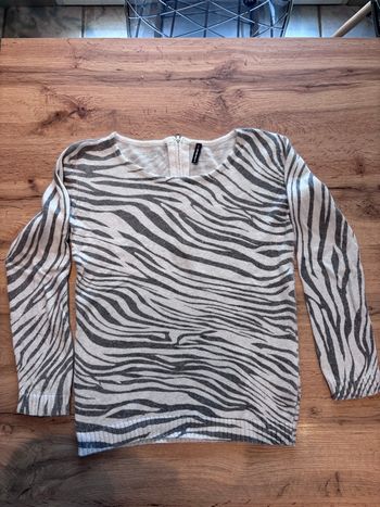 Pull femme gris et blanc motif zèbre taille s