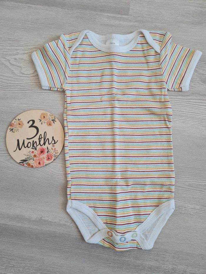 Lot bodies 3 mois MC - photo numéro 4