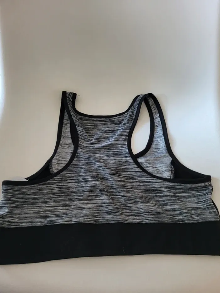 Lot brassières - photo numéro 7
