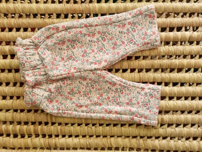 Pantalon tape à l'oeil 1 mois