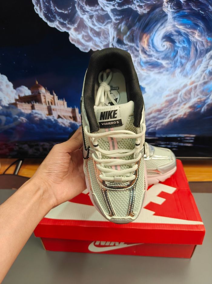 Nike Zoom Vomero 5 Photon Mousse Rose Poussière Taille 36 - photo numéro 4