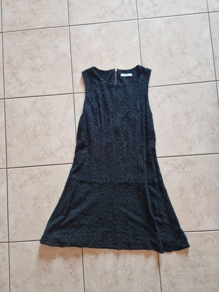 Robe noir dentelle mango