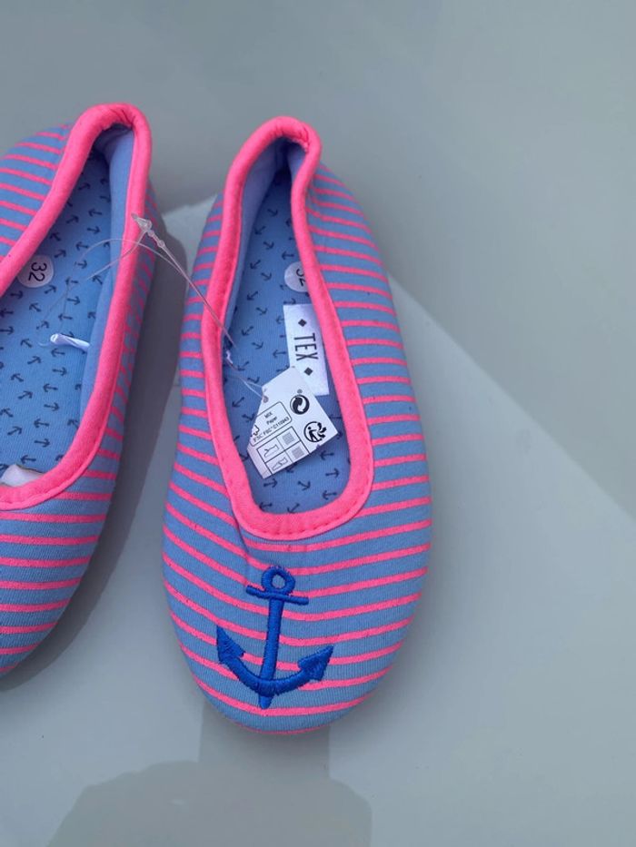 Chaussons, pantoufles, marque tex pointure 32 neuve - photo numéro 2