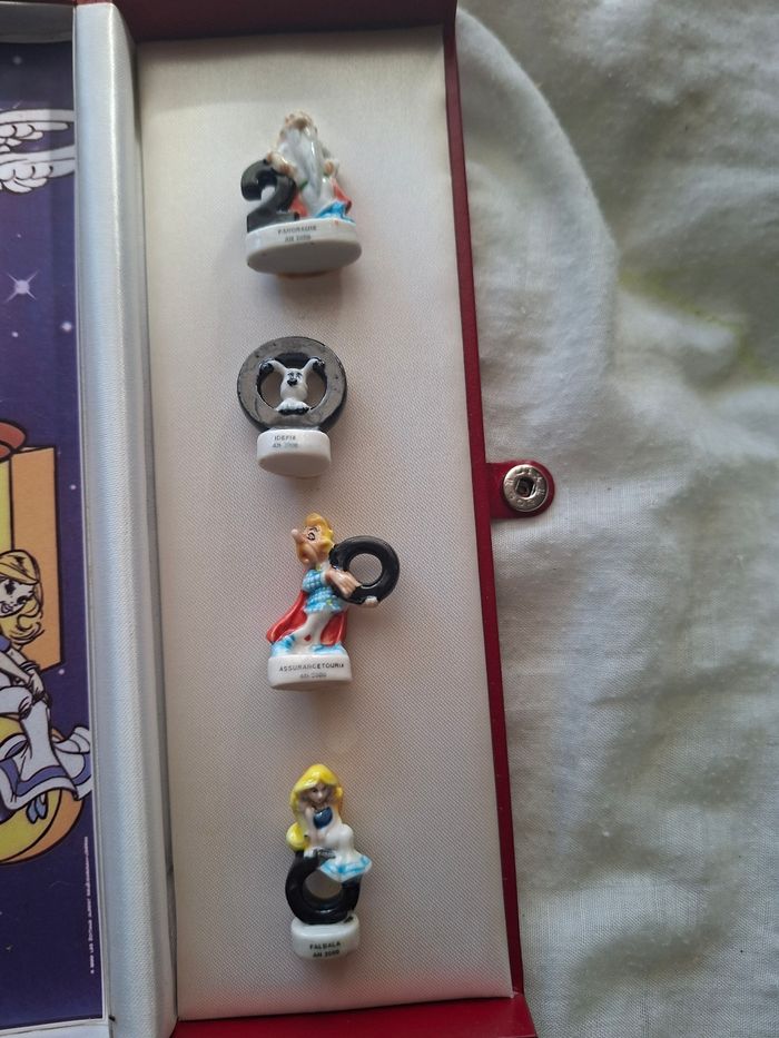 Collection Complète des et rare des fèves d Asterix Asterix pour l année 2000 - photo numéro 3