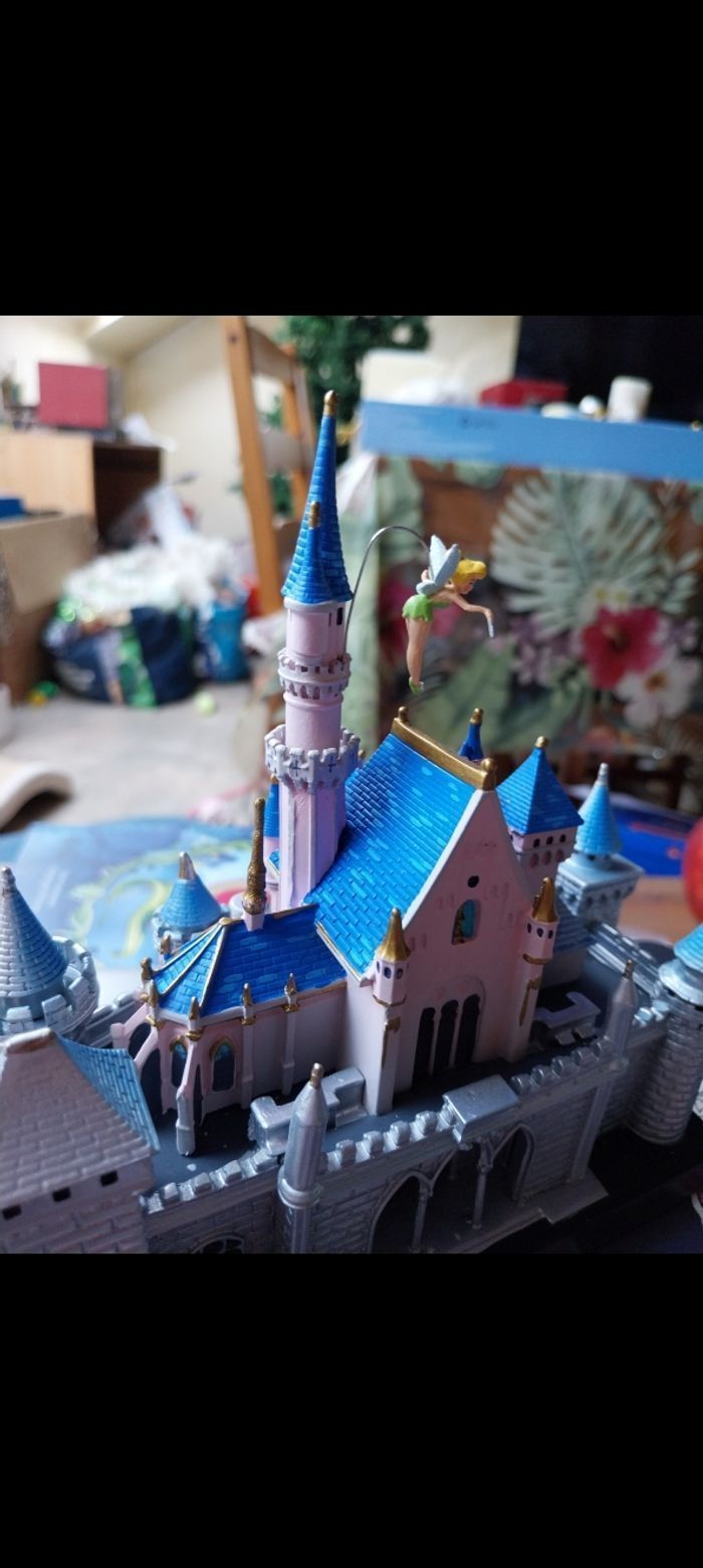 Figurine chateau 100 ans anniversaire disney la belle au bois dormant, aurore - photo numéro 4