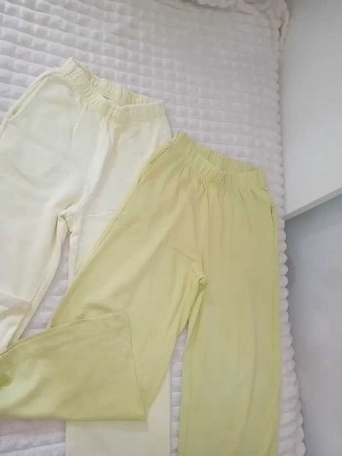 Lot 2 pantalon large jogging fille 9ans Zara 💚💛 - photo numéro 2