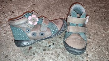 Chaussure de marche / premier pas