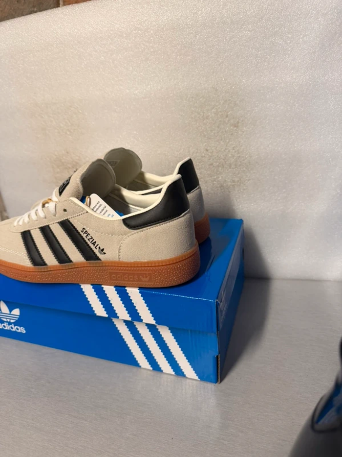 Adidas Handball Spezial Gris 41 - photo numéro 5