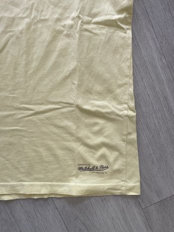t-shirt Mitchell & Ness Los Angeles Lakers, jaune clair/pastel taille Xs
