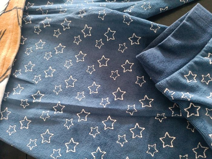 Pyjama Disney 8/9 ans - photo numéro 3