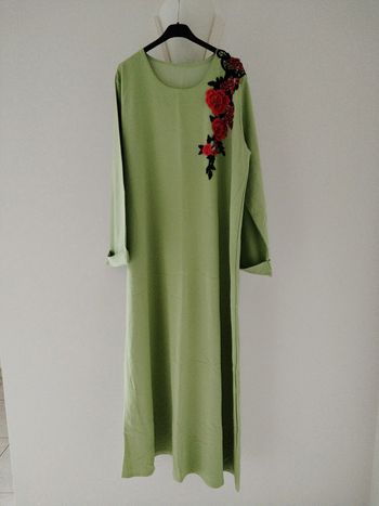 Robe abaya avec grand voile vert pomme