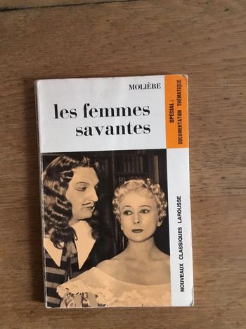 Livre « les femmes savantes »