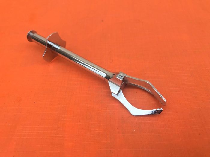 Années 1960 Pince " crabe " à glace / sucre Inox Bouton poussoir / 3 griffe - photo numéro 2