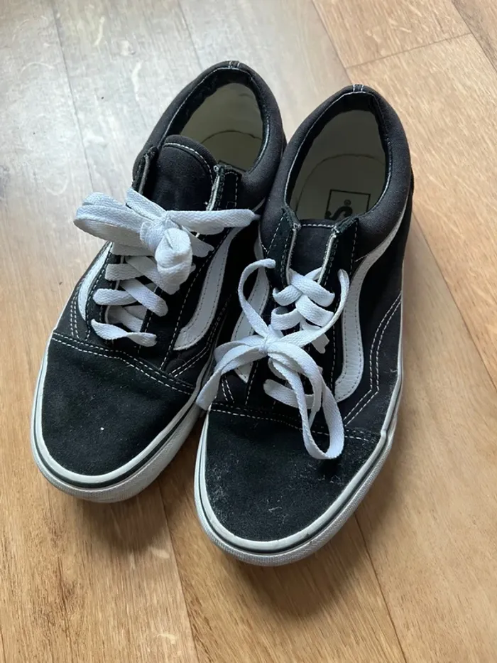 Baskets noires Vans 38