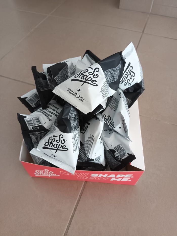 Lot 32 berlingots so shape straciatella