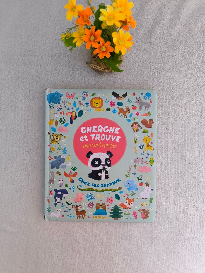 Livre Cherche et trouve chez les animaux Auzou