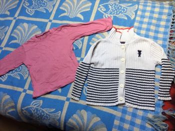 Lot de 2 vêtements fille 5 ans