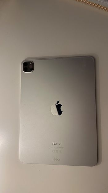IPad Pro 11 (4e génération) 2024 - 256 Go