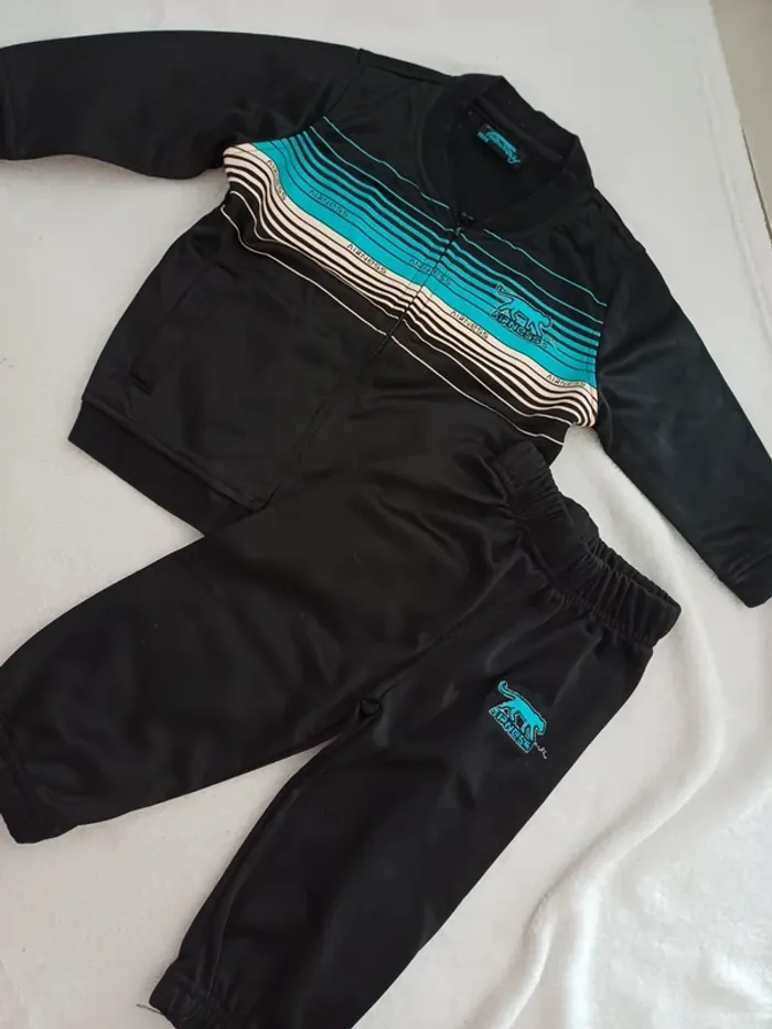 Ensemble survêtement noir 18 mois airness