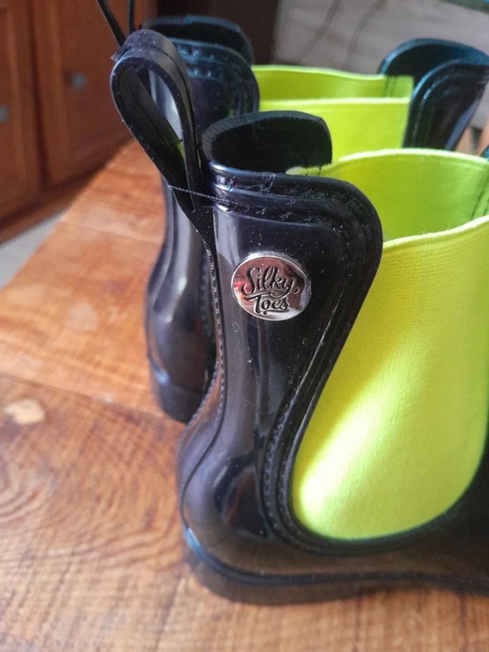 bottines pluie noir et jaune Silky Toes taille 40 - photo numéro 2