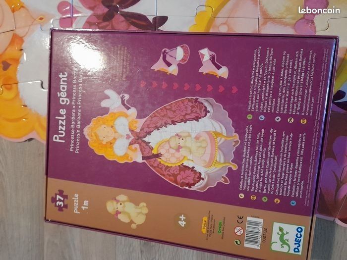 Puzzle princesse djeco de grande taille avec 3 variantes pour la main 1 metre à partir de 4 ans - photo numéro 2