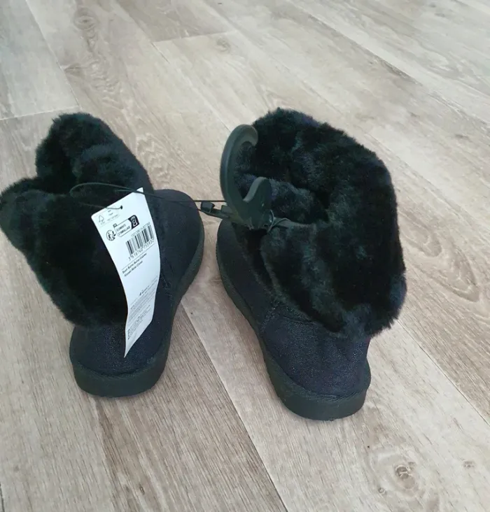 Bottines noires fourrées taille 34 - neuves - photo numéro 5