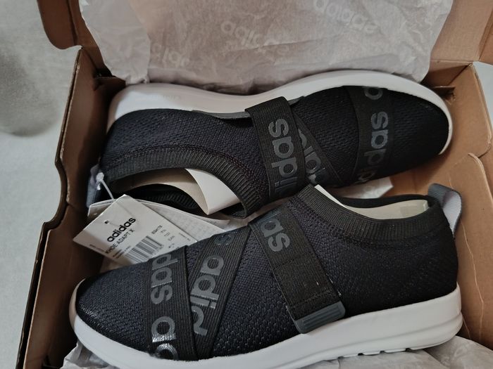 A saisir, NEUVES , baskets , taille 41 1/3 ( bien lire svp ) - photo numéro 2