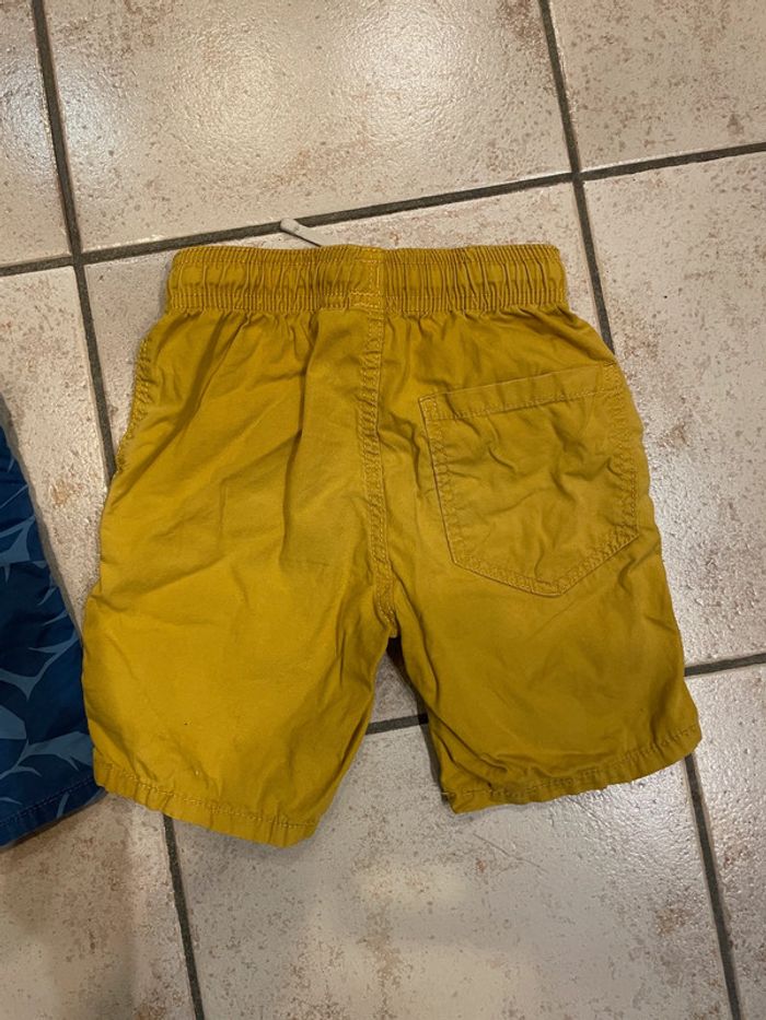 Lot de 2 shorts taille 5ans - photo numéro 8