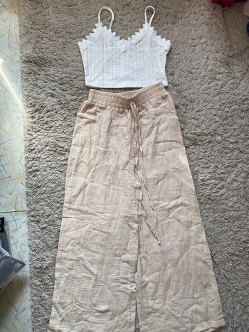 Ensemble beige et blanc