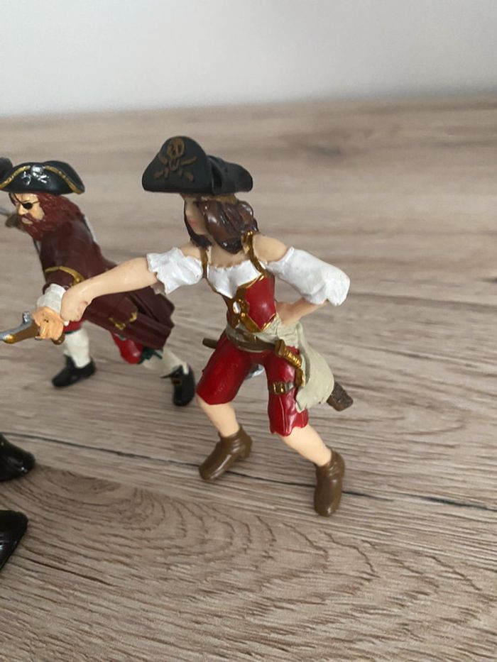 Lot de Figurines Pirates - photo numéro 4