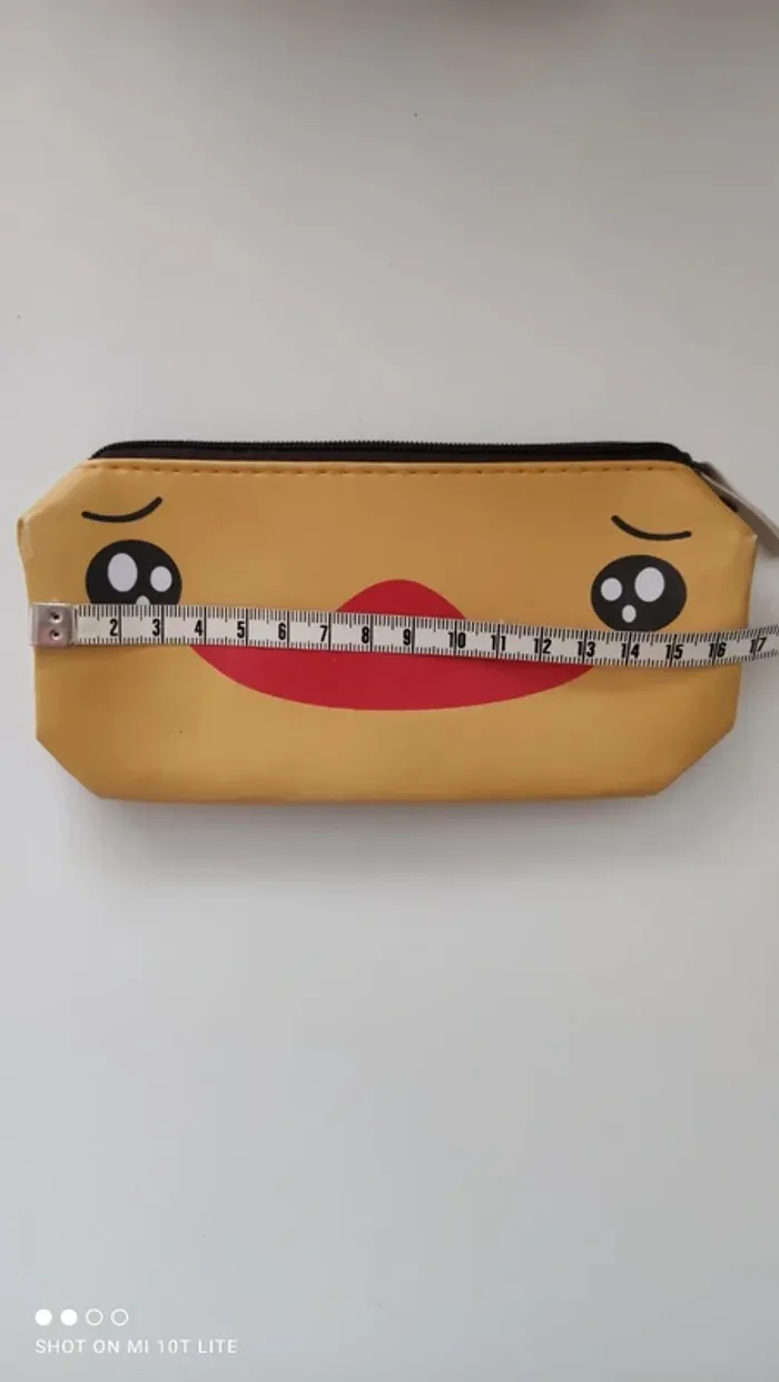 Petite trousse jaune - photo numéro 3