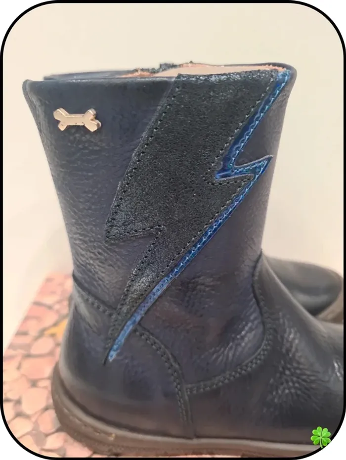Chaussures Stones and Bones taille 25 - photo numéro 4