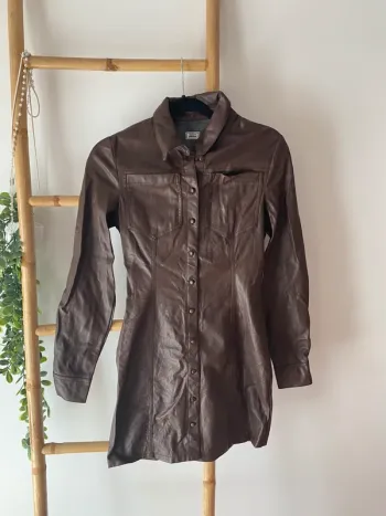 Robe en similicuir marron