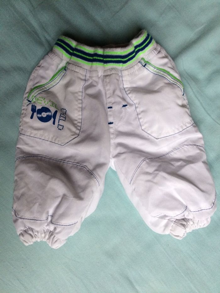 Pantalon blanc 1 mois - photo numéro 2