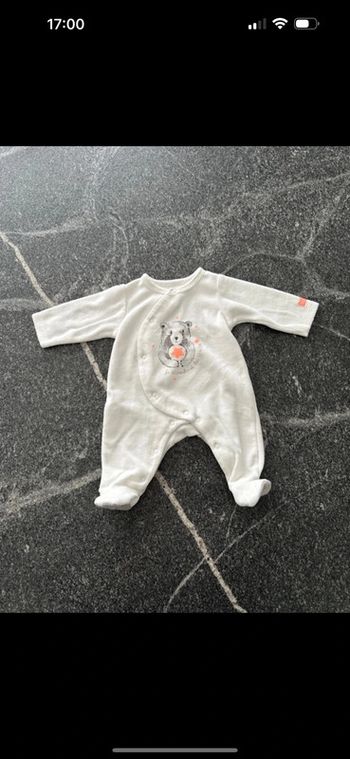 Pyjama chaud bébé fille un mois Sucre d’orge très bon état
