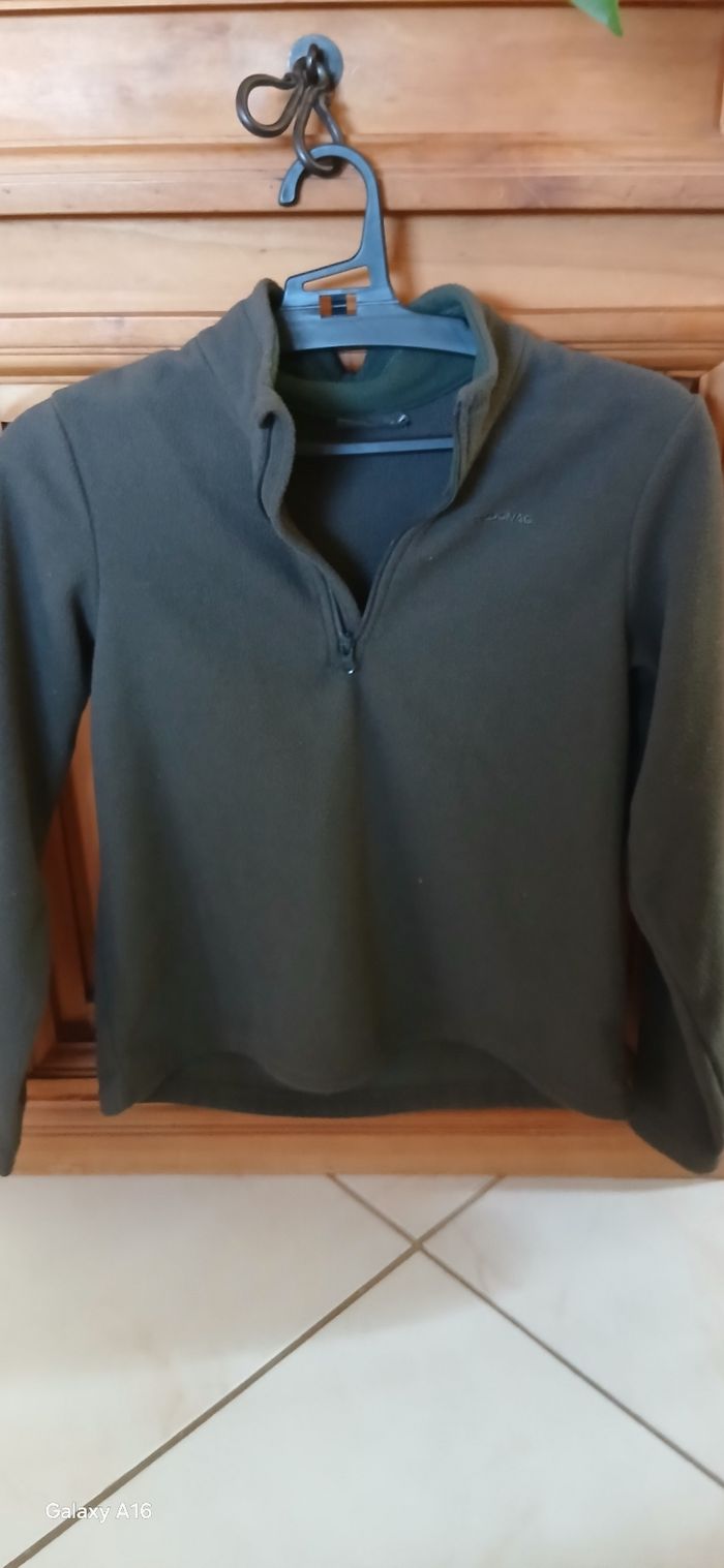 Pull polaire enfant taille 10/11 ans