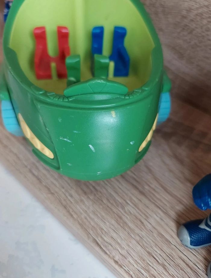 Vaisseau et 2 figurines pyjamask - photo numéro 7