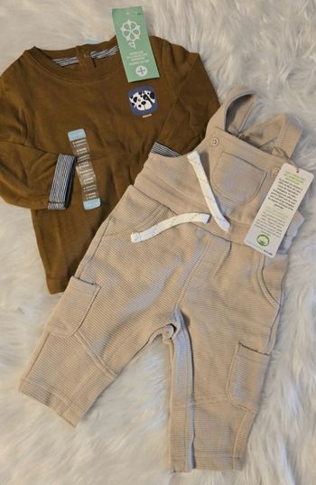 Neufs (non portés) 🏷🏷 ensemble salopette et teeshirt ml 3 mois garçon 💙💙