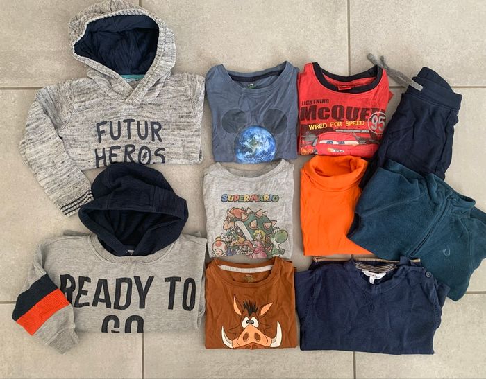 Lot 10 vêtements garçon 3 ans
