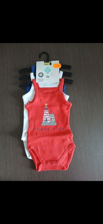 Lot 3 bodies sans manches fille tex baby 60 cm 3 mois