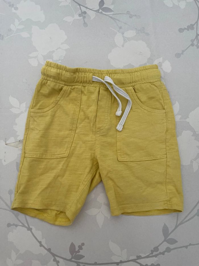 Short 4 ans