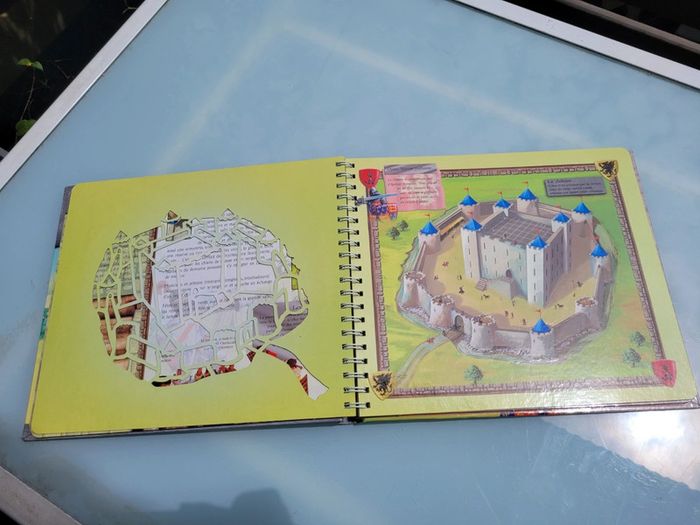 Livre Je dessine les Chevaliers 🛡 livre à pochoirs, grand format (39) - photo numéro 6