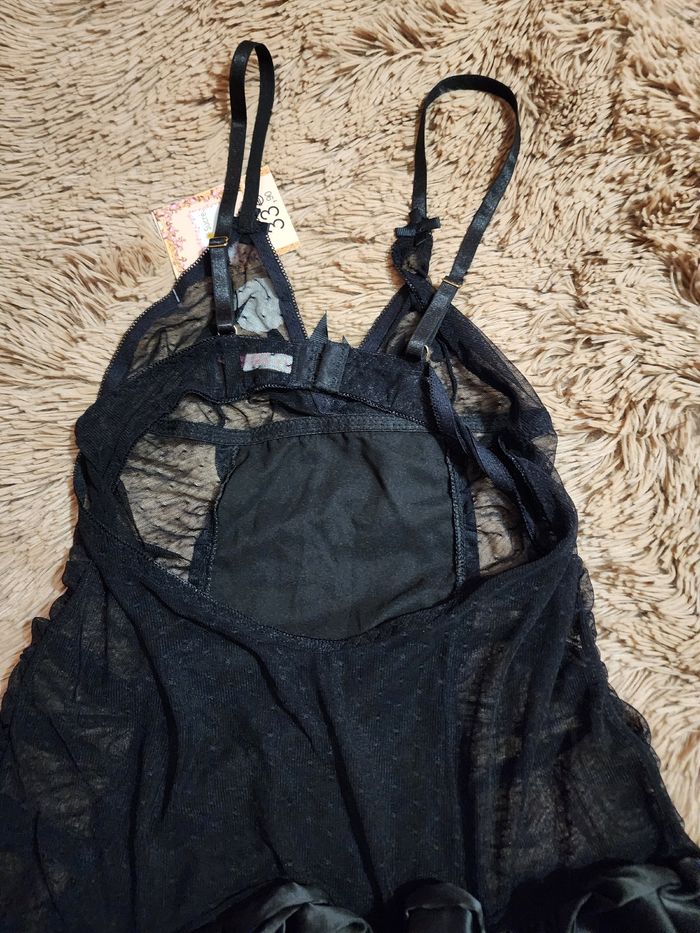 Nuisette noire - photo numéro 4