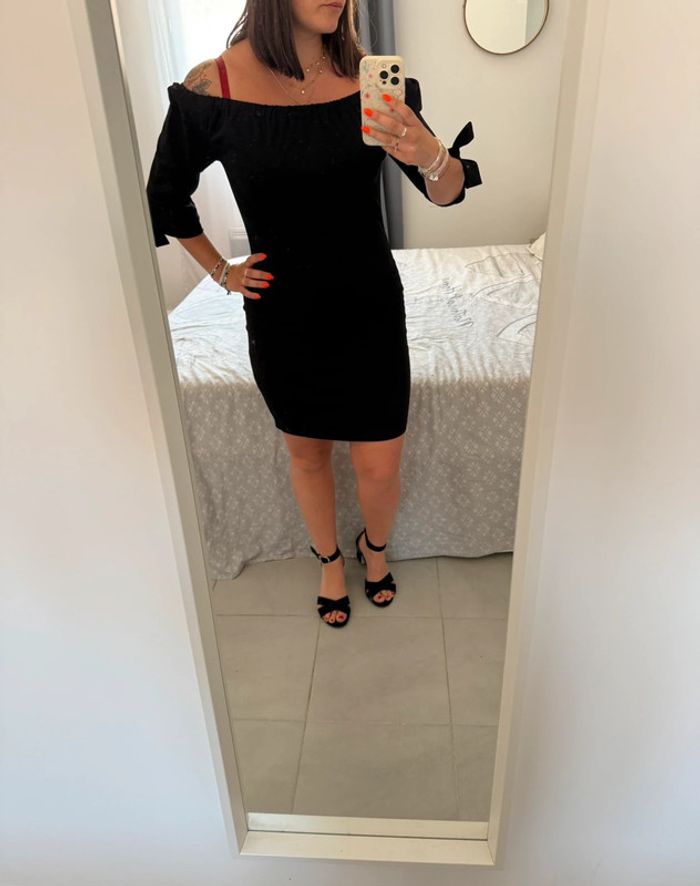 Robe noire moulante manches 3/4 taille m