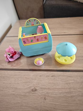 Jouet Peppa pig, très bon état, complet