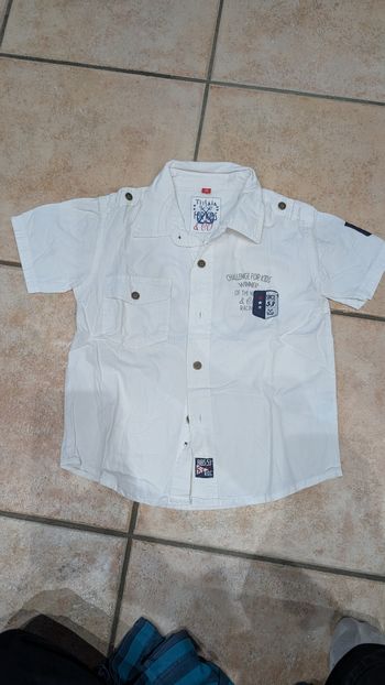 Chemise blanche enfant neuve 