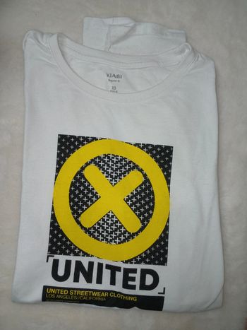 Tee shirt
